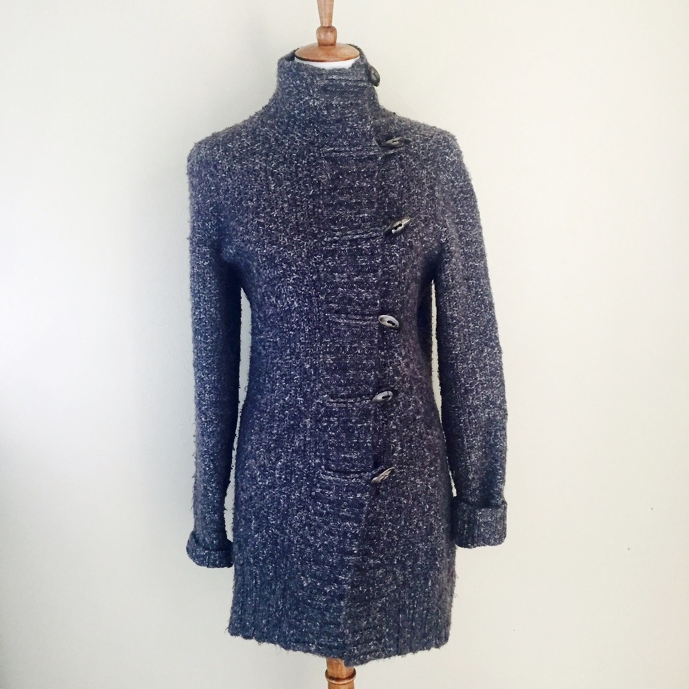 Lolë Toggle Long Sweater S